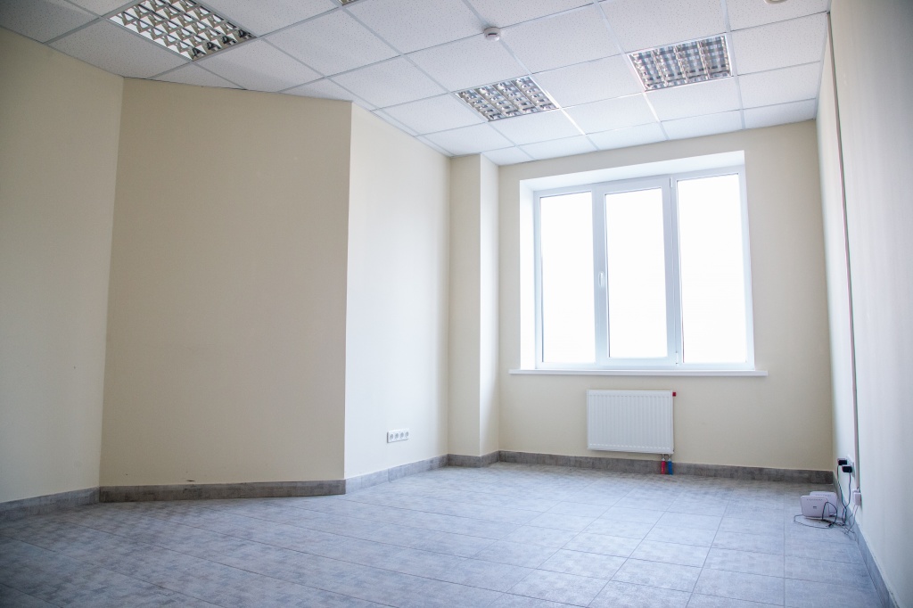 Небольшой офис в аренду в бизнес-центре ЗАО "Алсан"